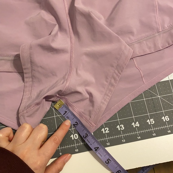 Size 8 lulu lemon running shorts - pretty lavender - Picture 7 of 7